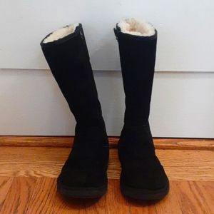 Black zip up Ugg boots